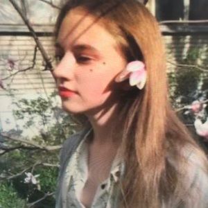 Meet your Posher, Dora